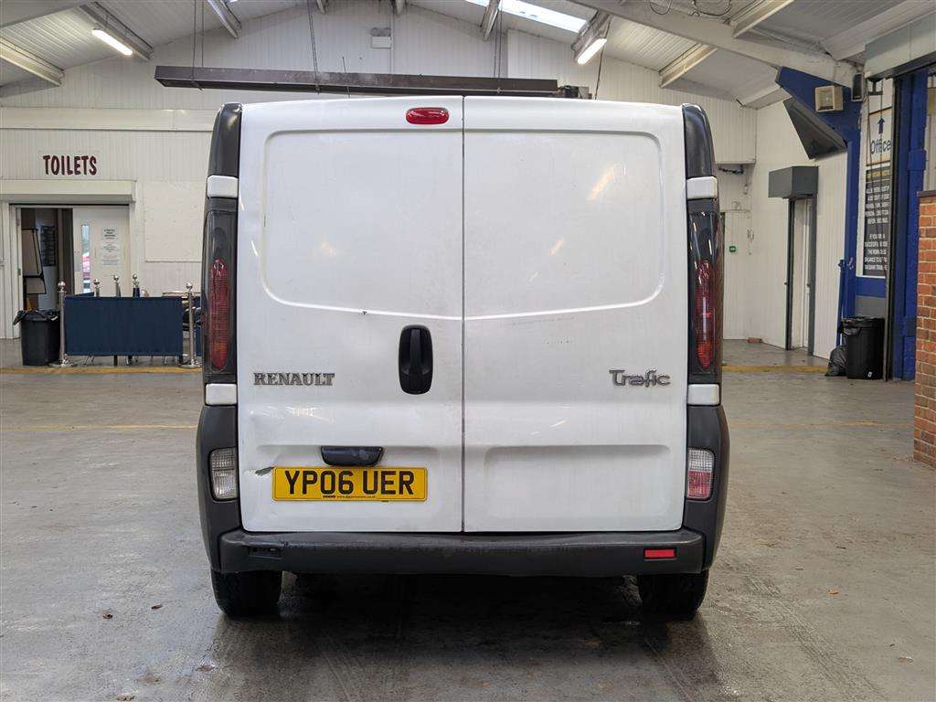 <p>2006 RENAULT TRAFIC SL27 DCI 100 SWB</p>