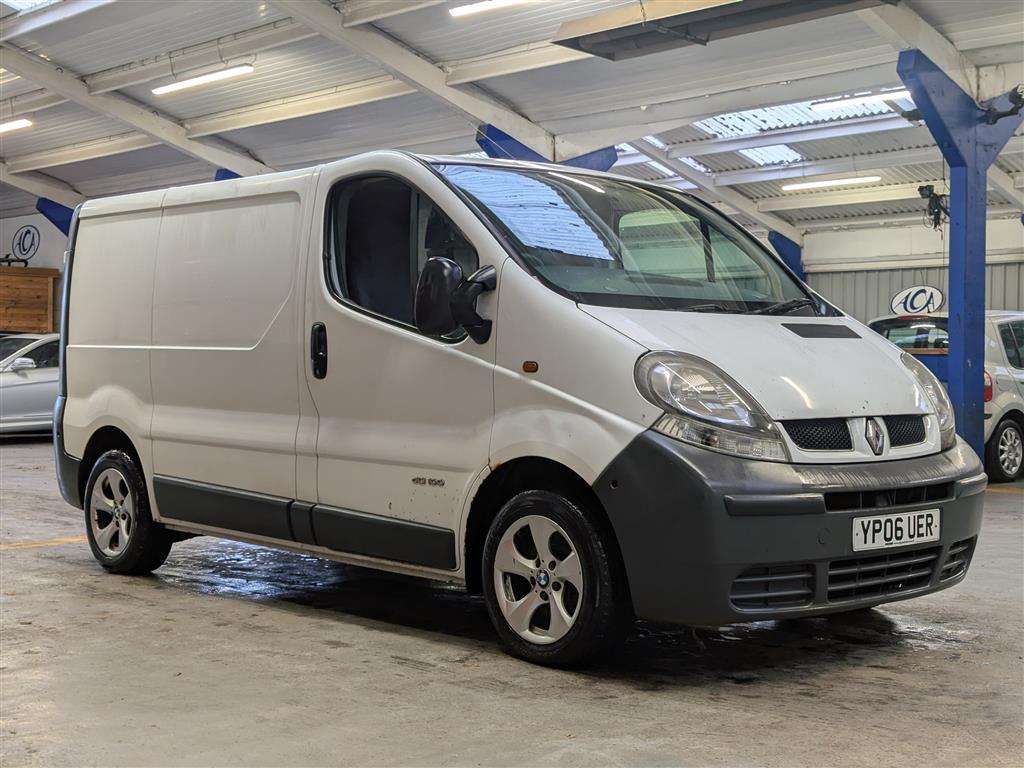 <p>2006 RENAULT TRAFIC SL27 DCI 100 SWB</p>