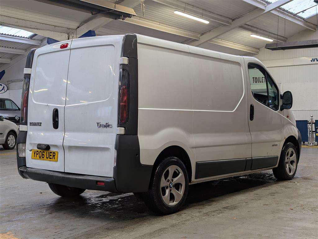 <p>2006 RENAULT TRAFIC SL27 DCI 100 SWB</p>