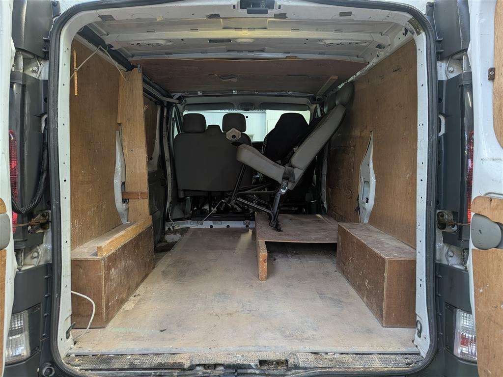 <p>2006 RENAULT TRAFIC SL27 DCI 100 SWB</p>