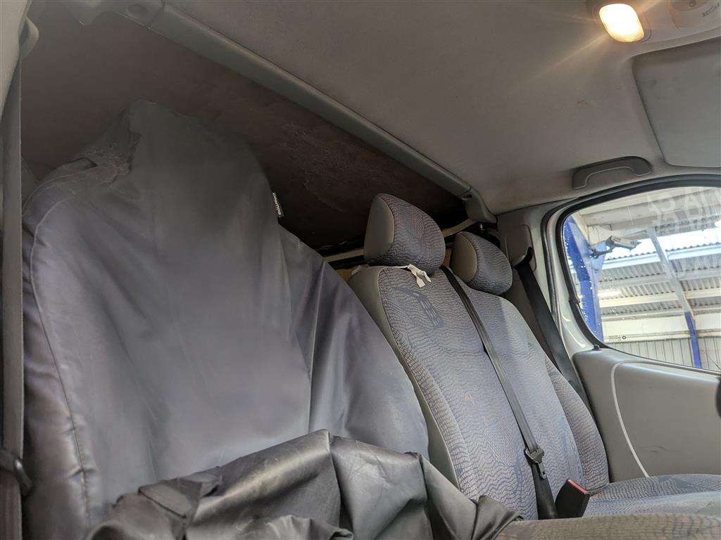 <p>2006 RENAULT TRAFIC SL27 DCI 100 SWB</p>