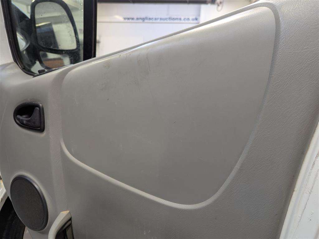 <p>2006 RENAULT TRAFIC SL27 DCI 100 SWB</p>