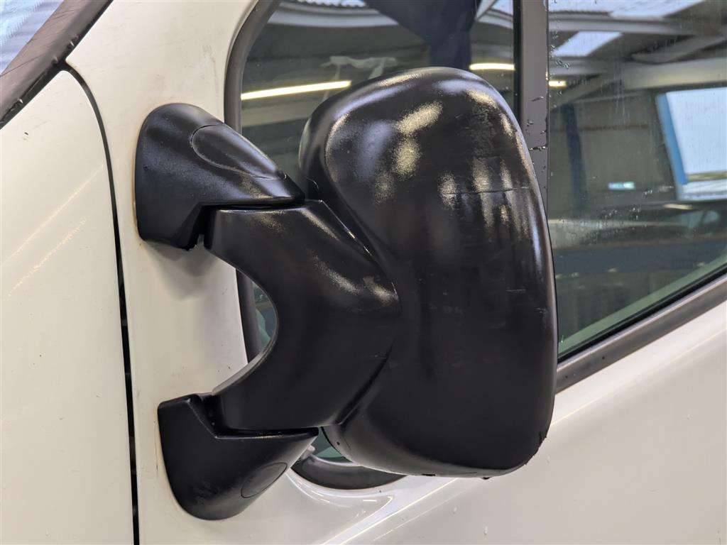 <p>2006 RENAULT TRAFIC SL27 DCI 100 SWB</p>