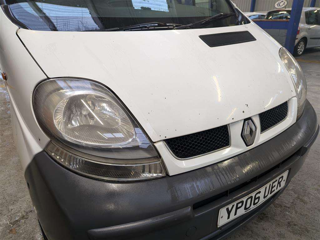 <p>2006 RENAULT TRAFIC SL27 DCI 100 SWB</p>