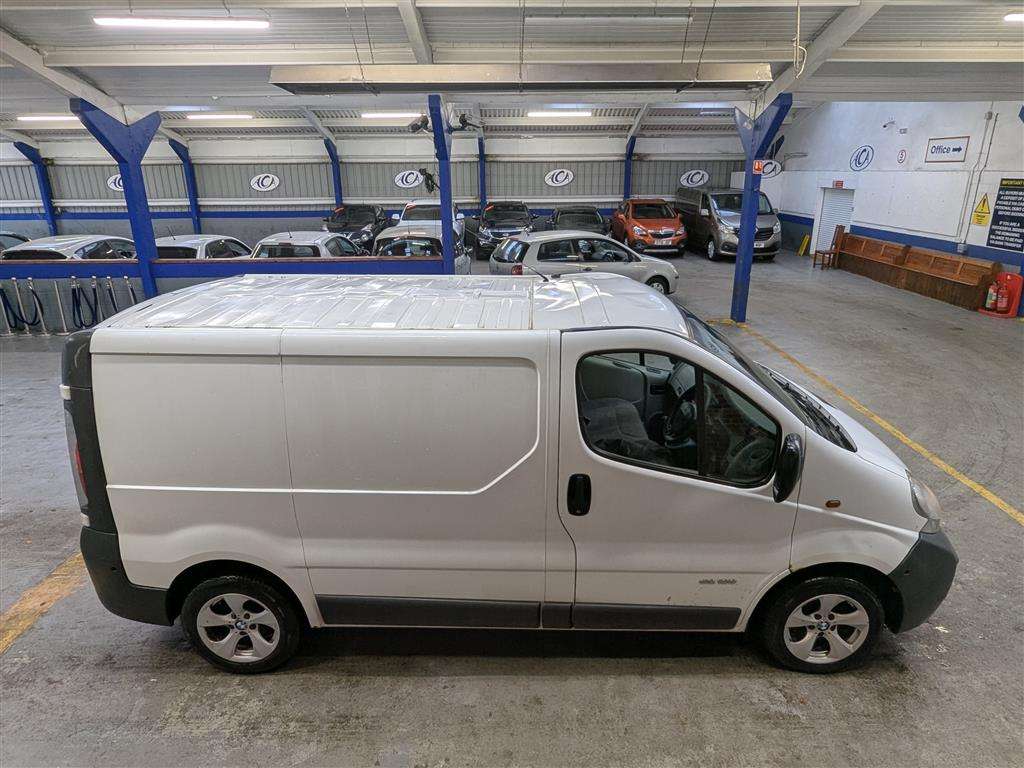 <p>2006 RENAULT TRAFIC SL27 DCI 100 SWB</p>