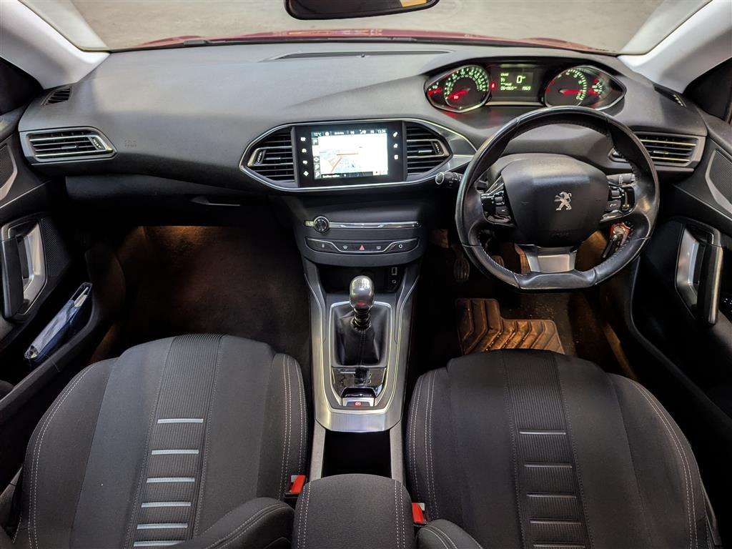 <p>2014 PEUGEOT 308 ALLURE THP</p>