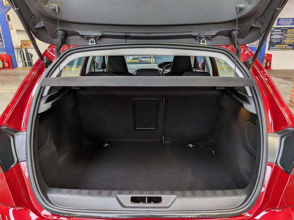 <p>2014 PEUGEOT 308 ALLURE THP</p>