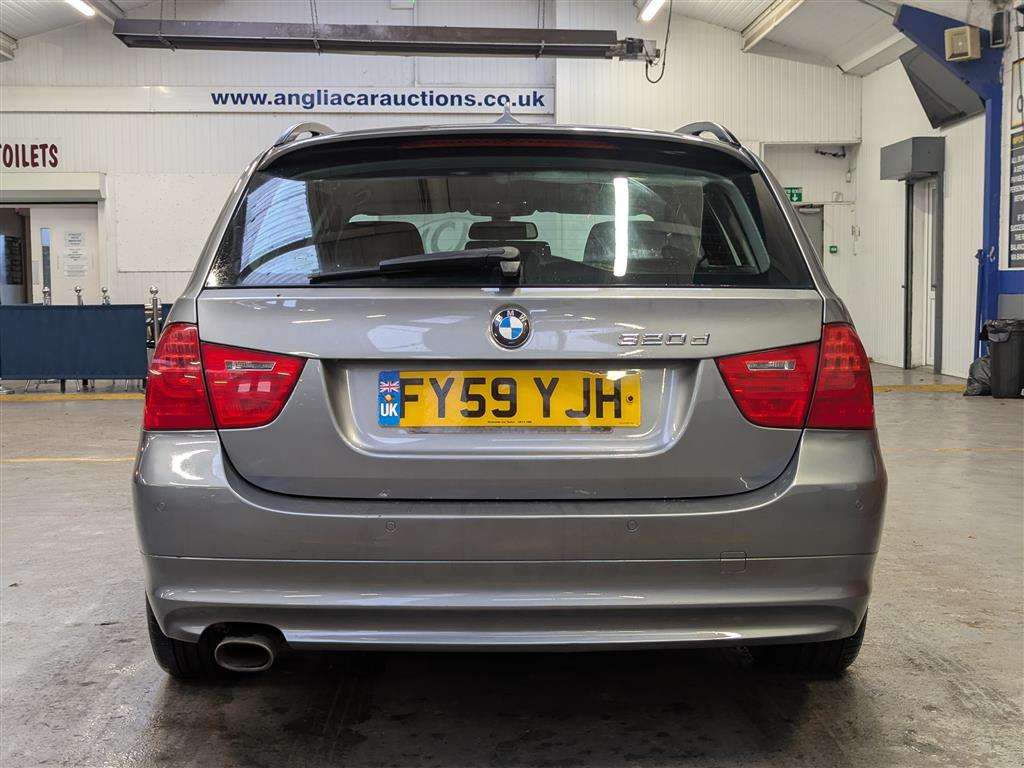<p>2009 BMW 320D SE TOURING</p>