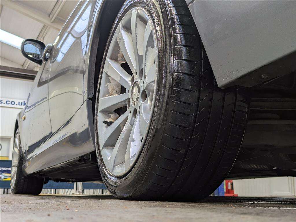 <p>2009 BMW 320D SE TOURING</p>