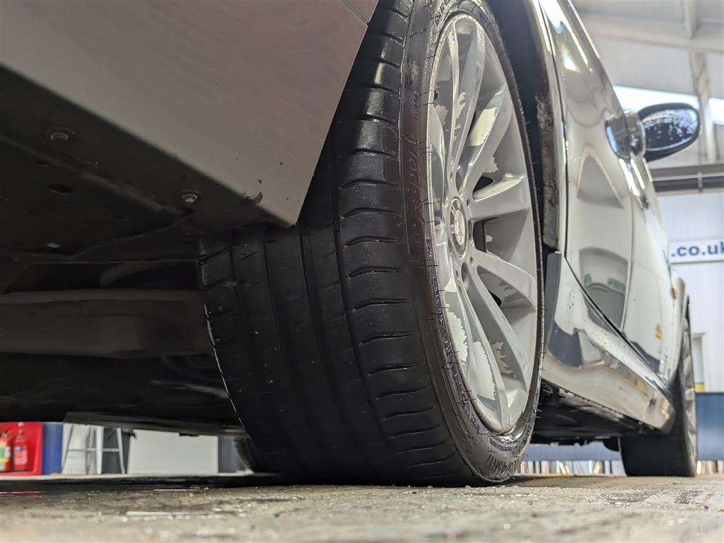 <p>2009 BMW 320D SE TOURING</p>