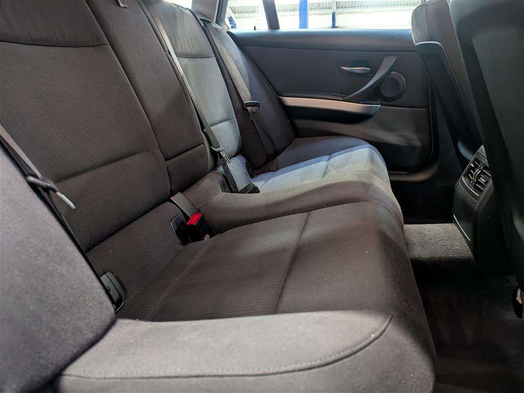 <p>2009 BMW 320D SE TOURING</p>