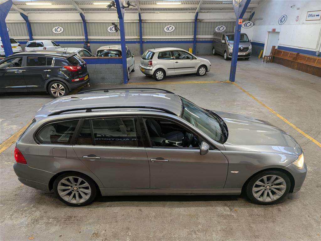 <p>2009 BMW 320D SE TOURING</p>
