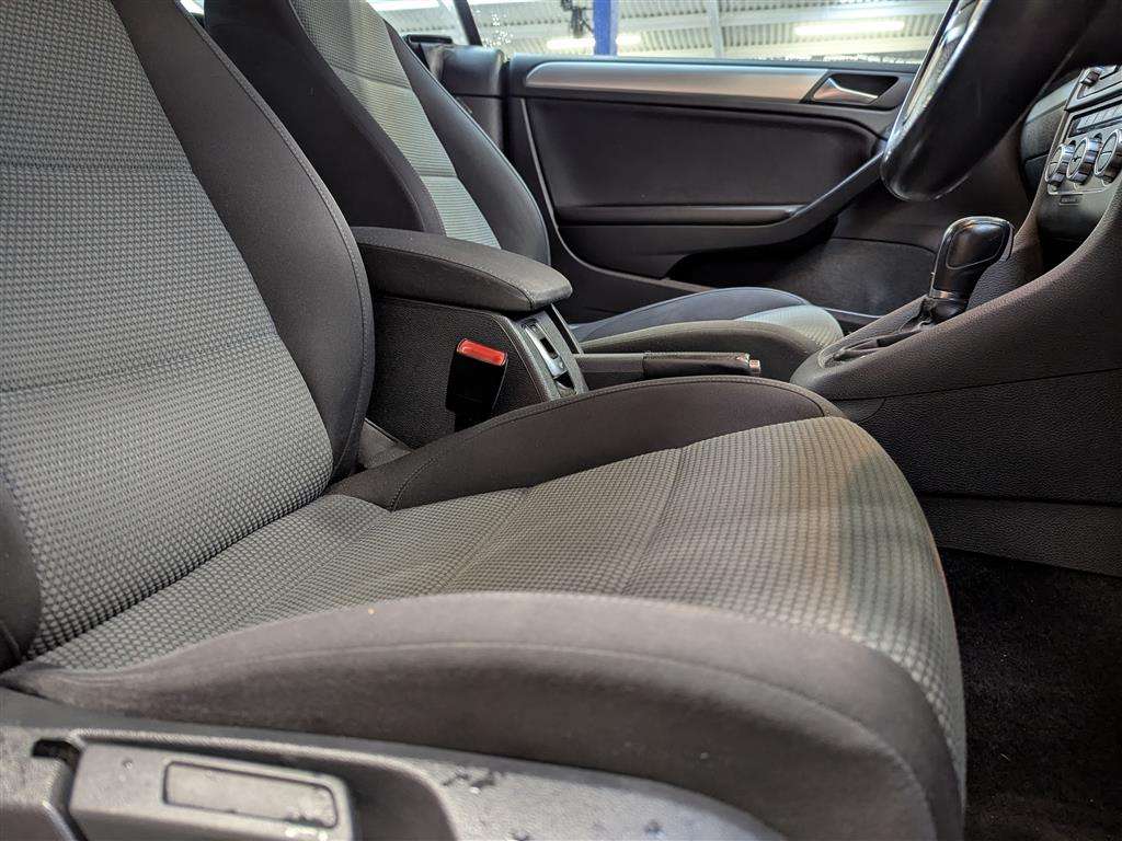 <p>2012 VOLKSWAGEN GOLF SE TSI S-A</p>