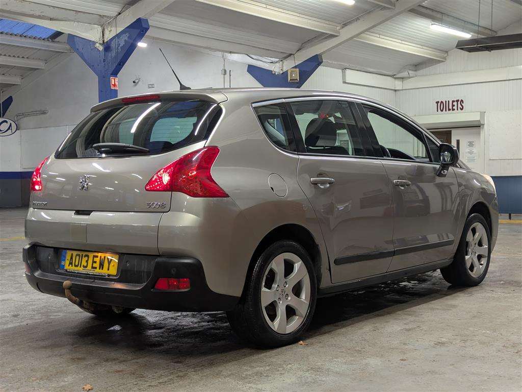<p>2013 PEUGEOT 3008 ACTIVE HDI</p>
