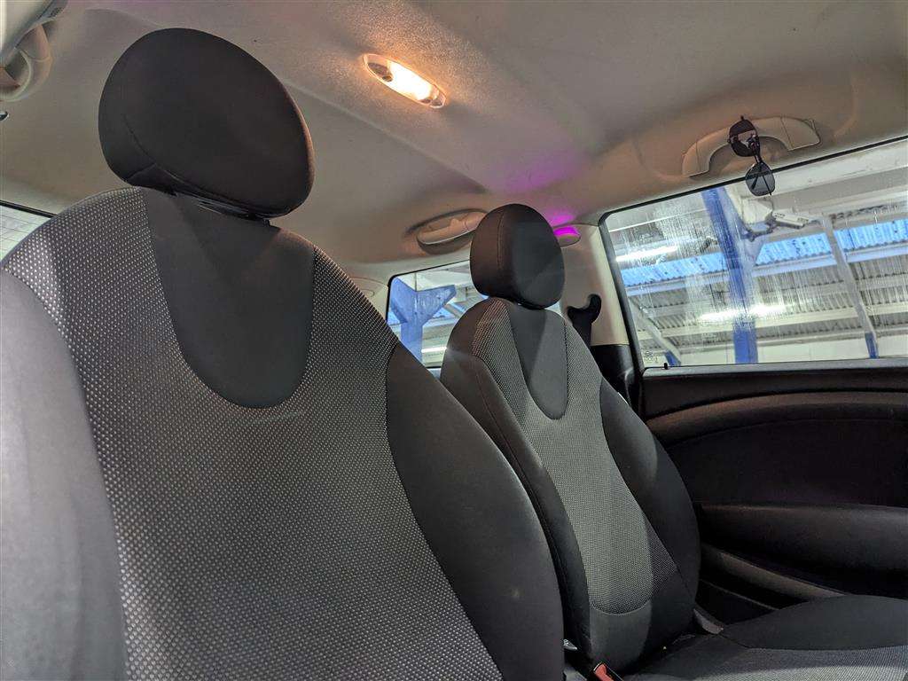 <p>2013 MINI ONE D</p>