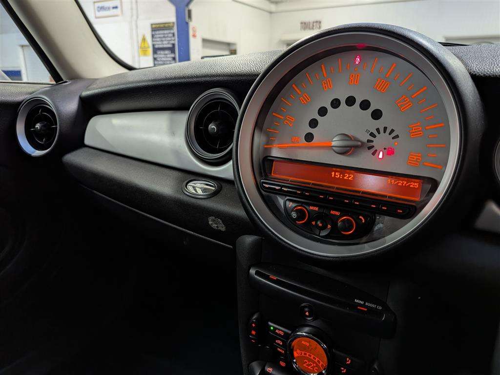 <p>2013 MINI ONE D</p>