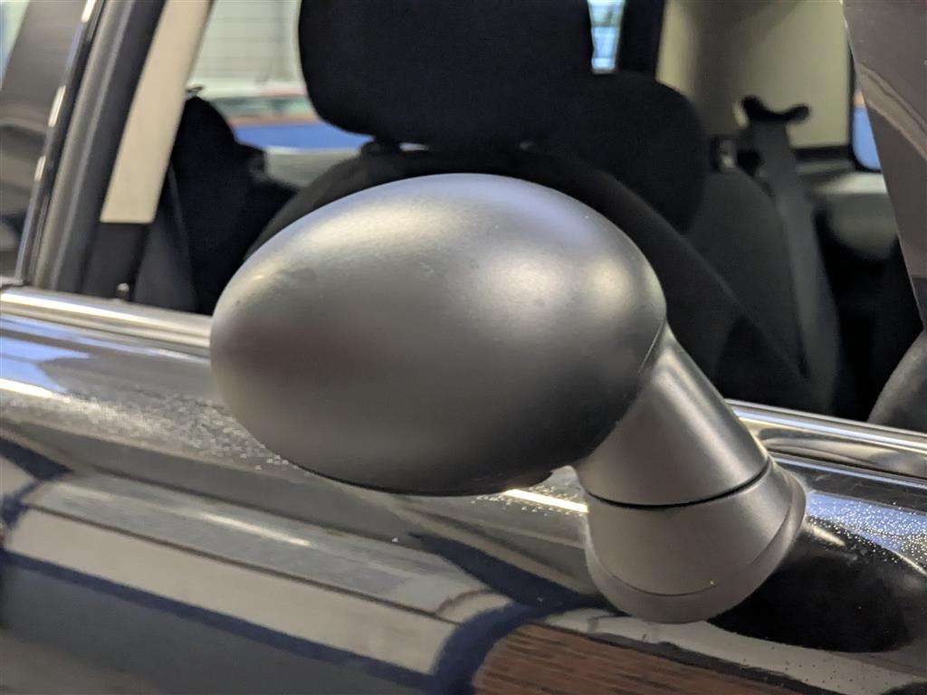 <p>2013 MINI ONE D</p>