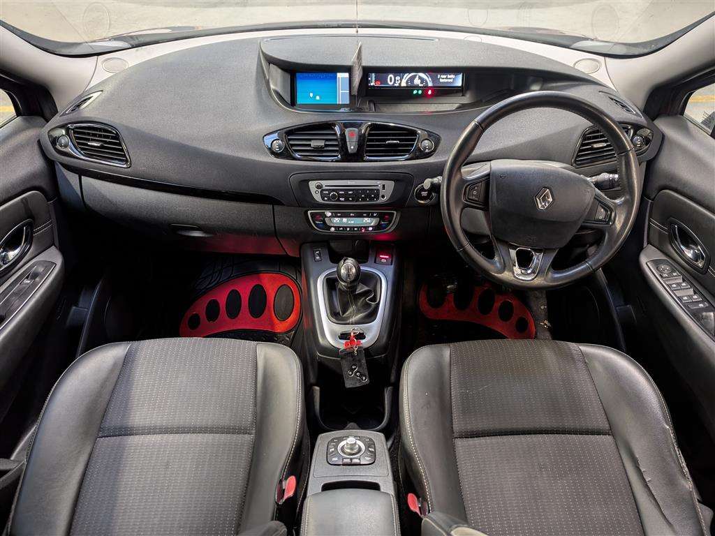 <p>2014 RENAULT SCENIC D-QUE TT ENERGY DC</p>