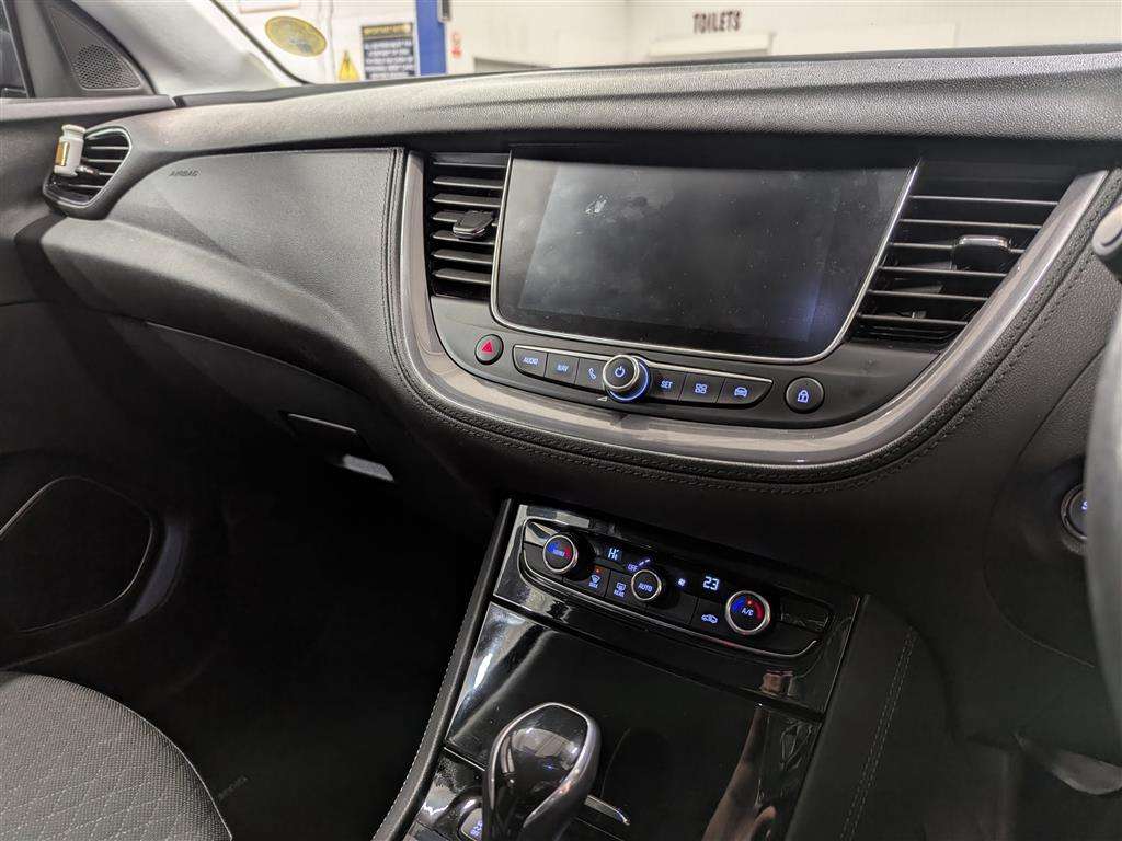 <p>2018 VAUXHALL GRANDLAND X SPORT NAV T D</p>