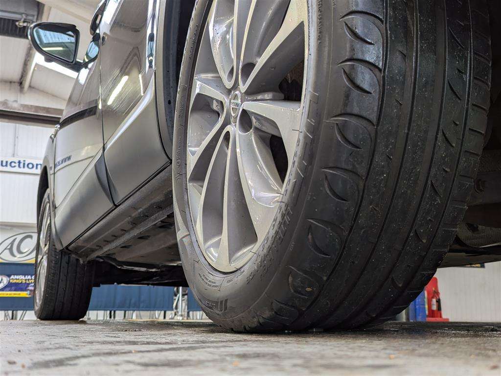 <p>2012 NISSAN QASHQAI TEKNA IS DCI</p>