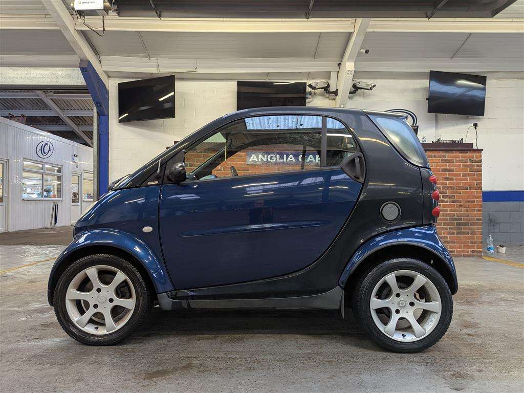 <p>2006 SMART FORTWO PULSE 61 AUTO</p>