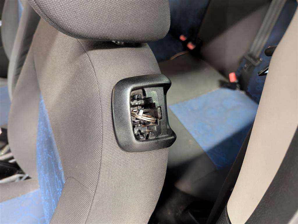 <p>2008 FORD FIESTA ZETEC BLUE 75</p>