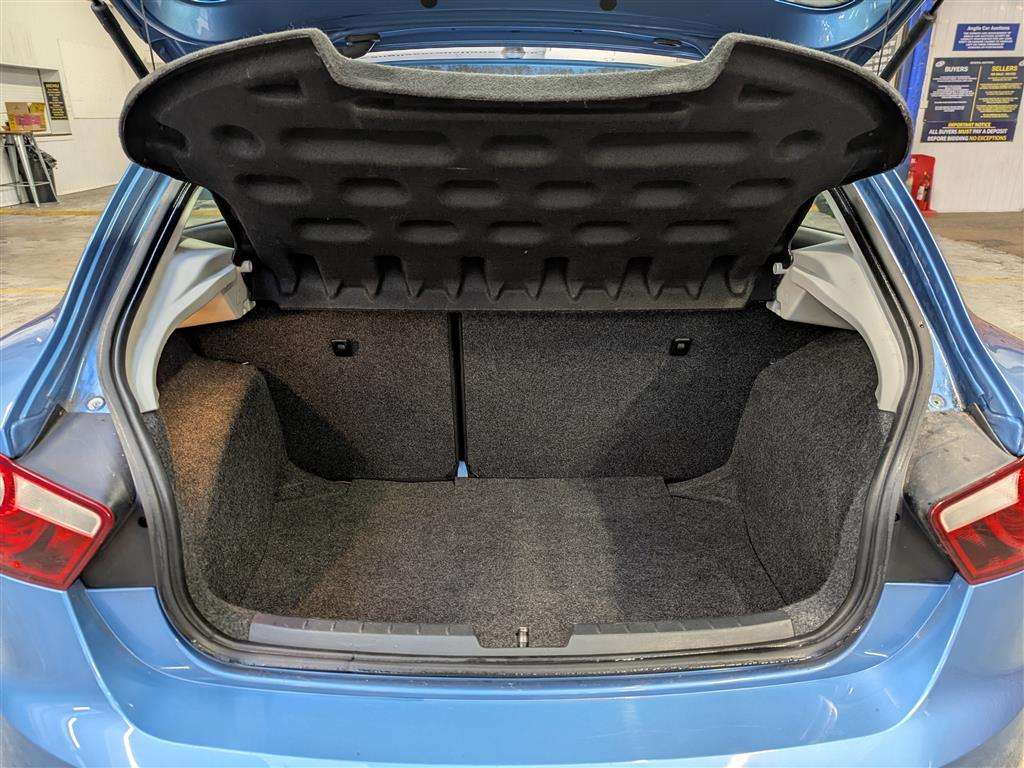 <p>2013 SEAT IBIZA TOCA</p>