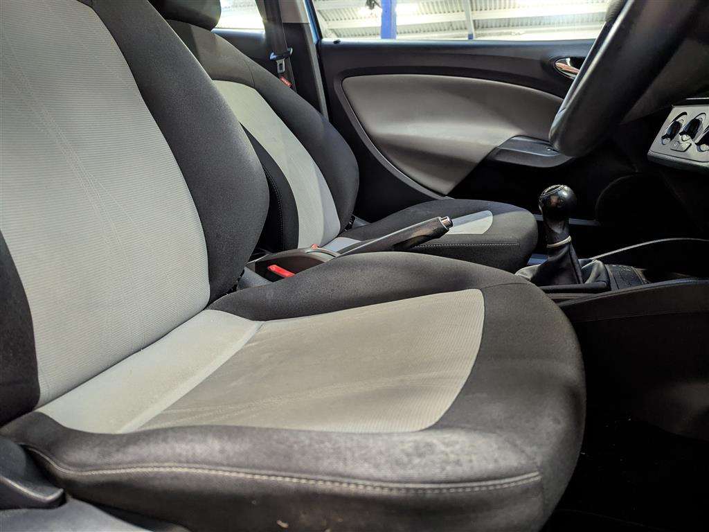 <p>2013 SEAT IBIZA TOCA</p>