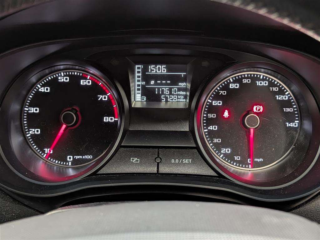 <p>2013 SEAT IBIZA TOCA</p>