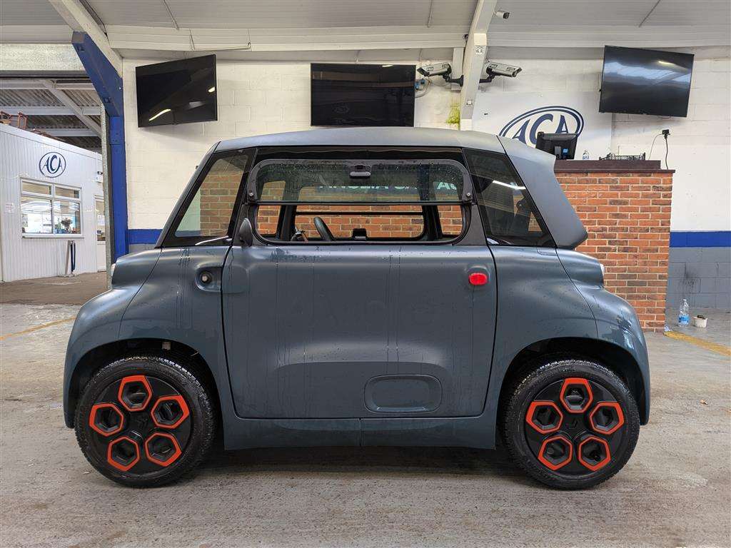 <p>2024 CITROEN AMI</p>