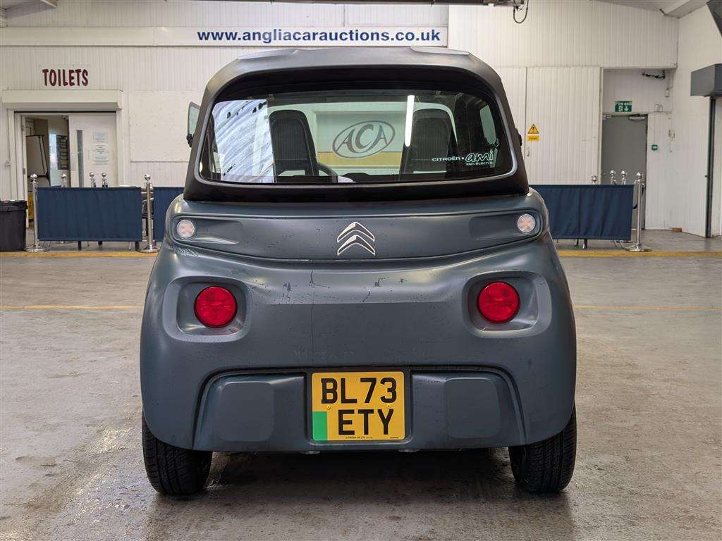 <p>2024 CITROEN AMI</p>