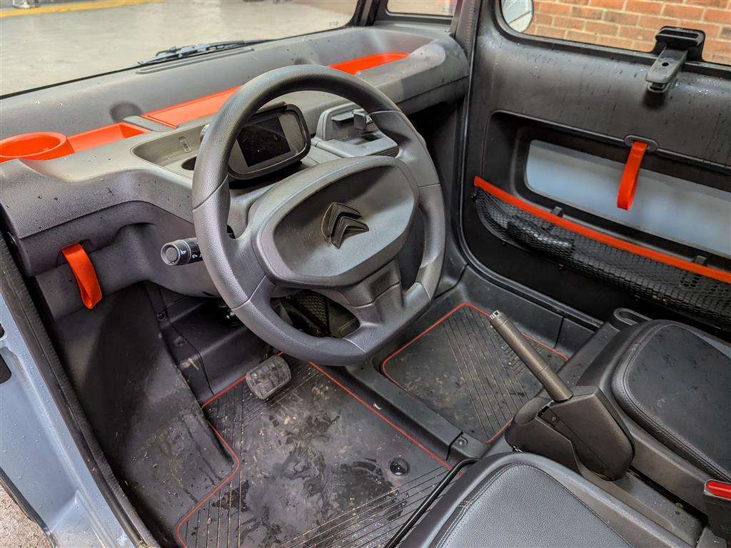 <p>2024 CITROEN AMI</p>