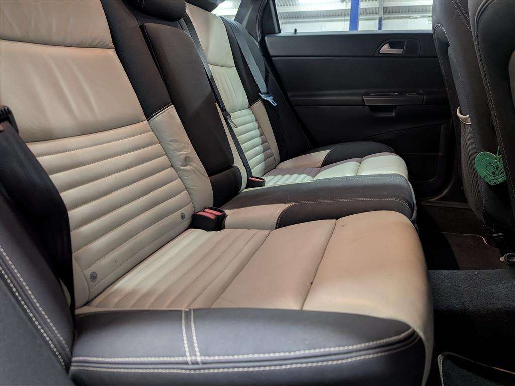 <p>2011 VOLVO S40 R-DESIGN D2</p>