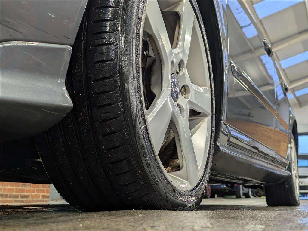 <p>2011 VOLVO S40 R-DESIGN D2</p>