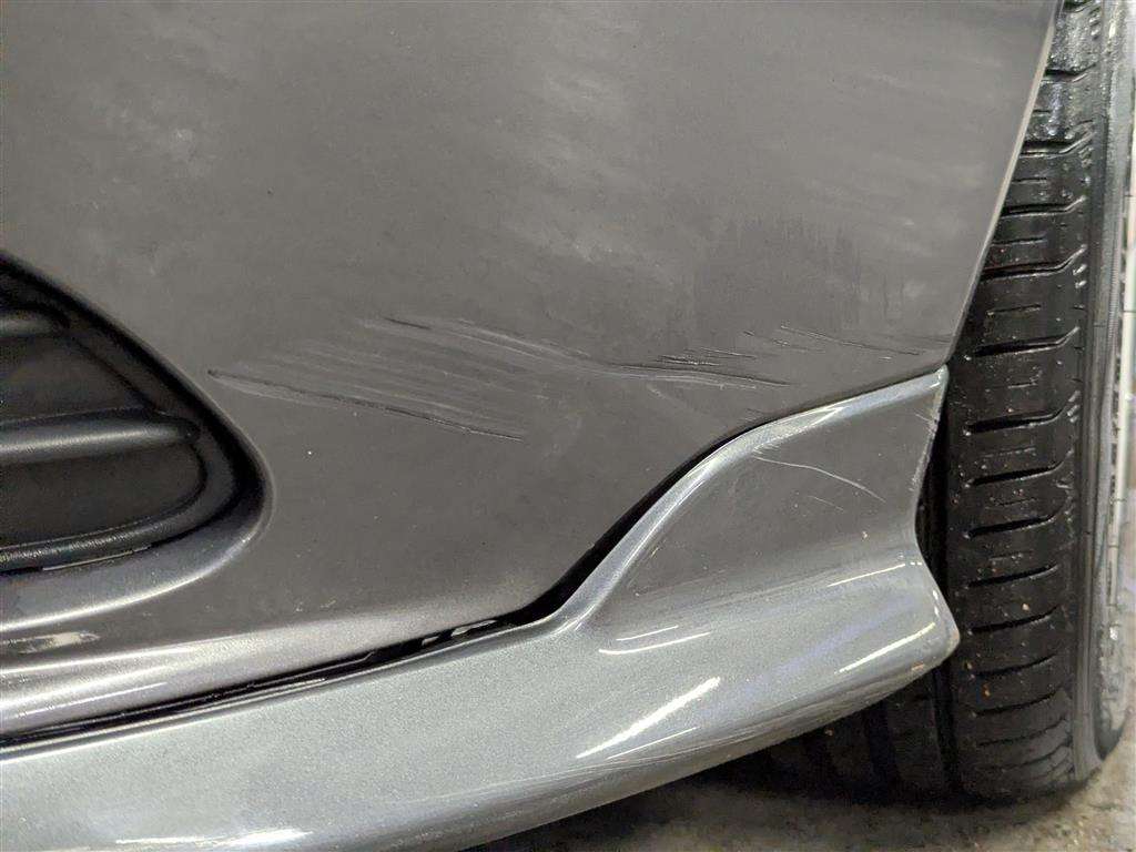 <p>2011 VOLVO S40 R-DESIGN D2</p>