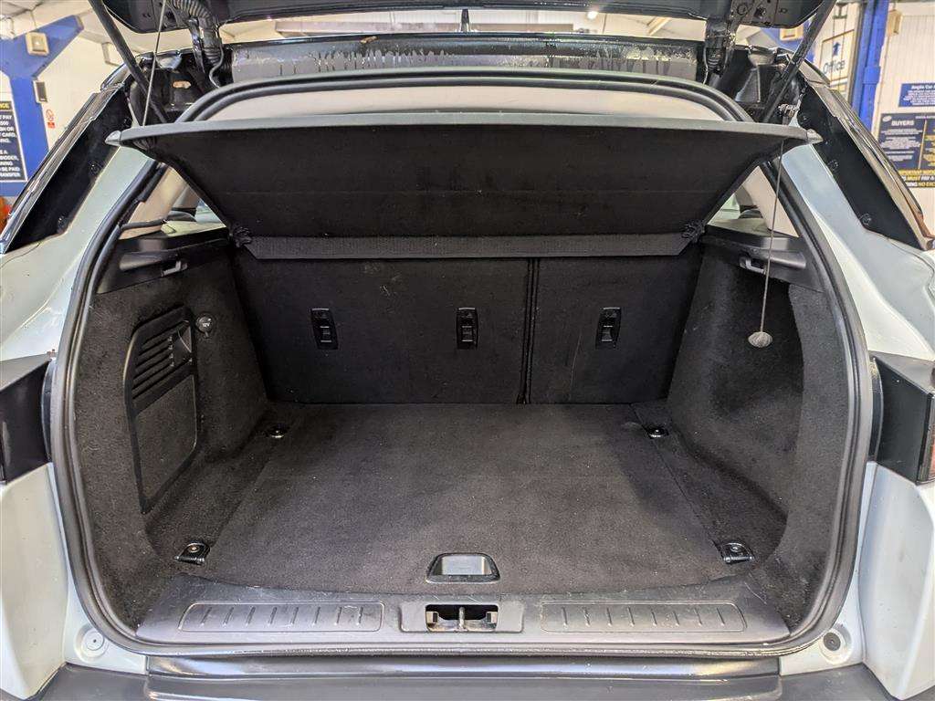 <p>2015 LAND ROVER RANGEROVER EVOQUE PURE ED</p>