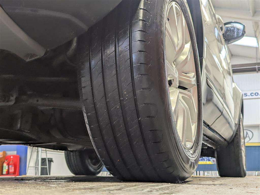 <p>2015 LAND ROVER RANGEROVER EVOQUE PURE ED</p>