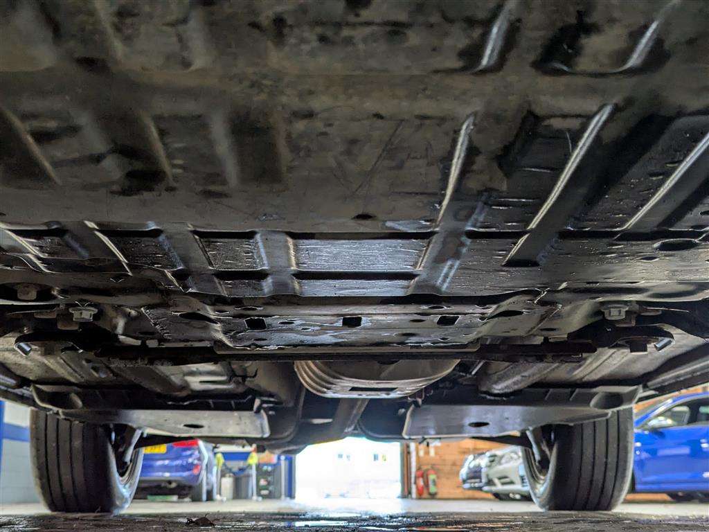 <p>2015 LAND ROVER RANGEROVER EVOQUE PURE ED</p>