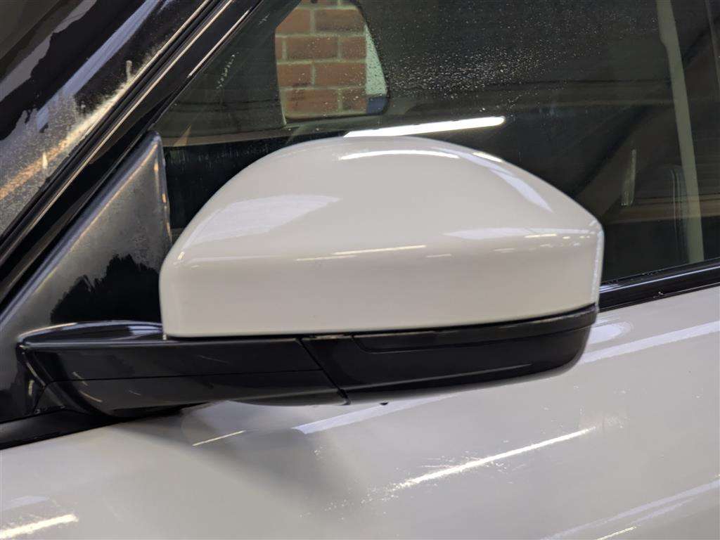 <p>2015 LAND ROVER RANGEROVER EVOQUE PURE ED</p>