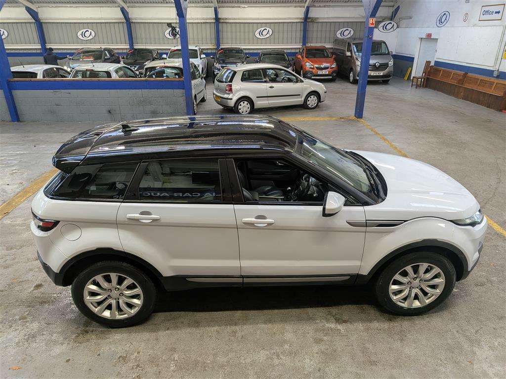 <p>2015 LAND ROVER RANGEROVER EVOQUE PURE ED</p>