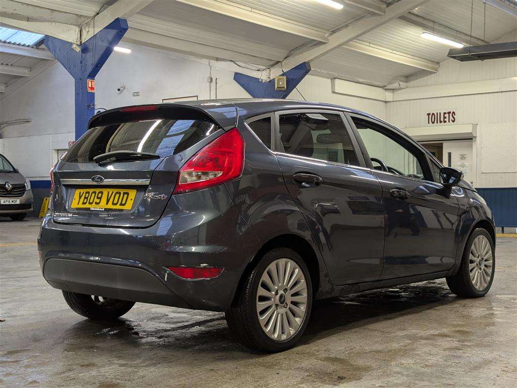 <p>2009 FORD FIESTA TITANIUM 96</p>