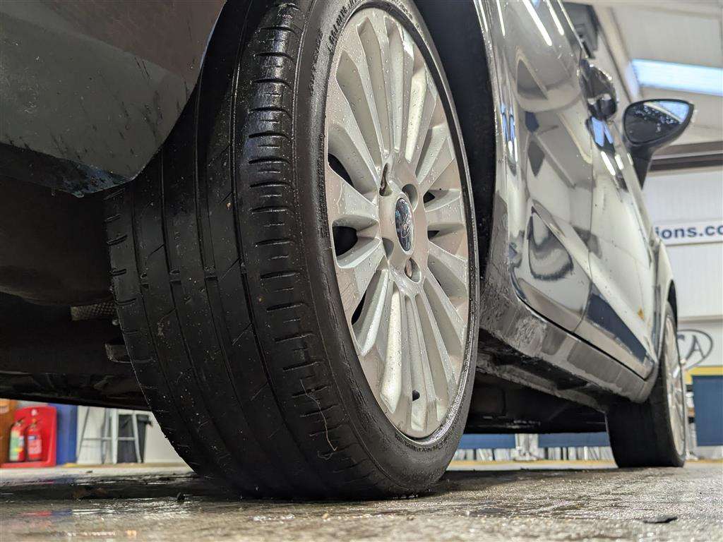 <p>2009 FORD FIESTA TITANIUM 96</p>