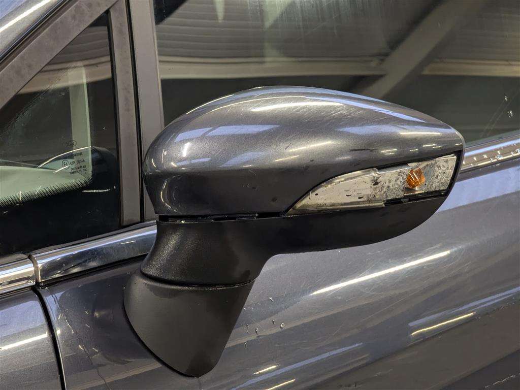 <p>2009 FORD FIESTA TITANIUM 96</p>