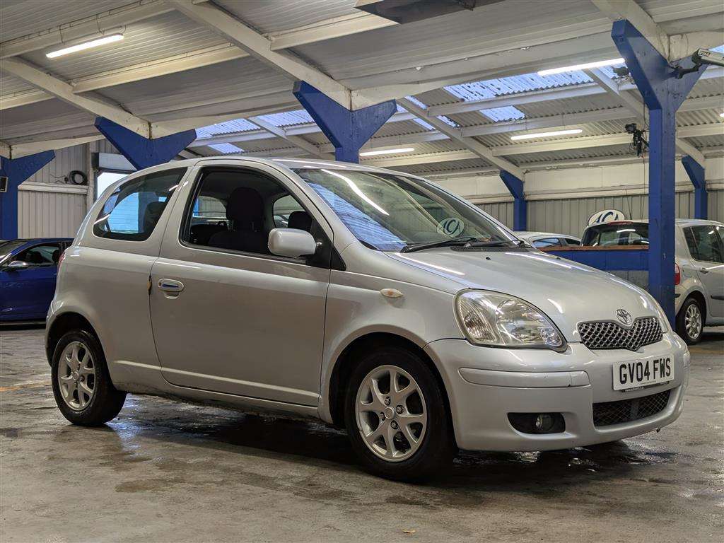 <p>2004 TOYOTA YARIS T SPIRIT AUTO</p>
