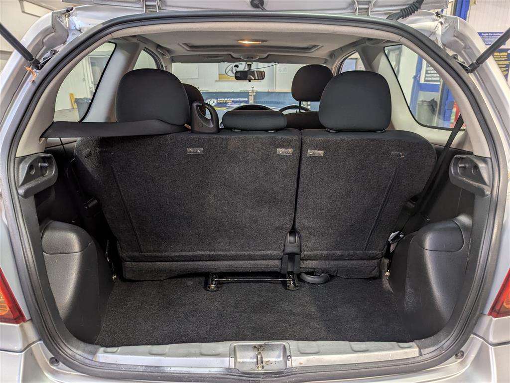 <p>2004 TOYOTA YARIS T SPIRIT AUTO</p>