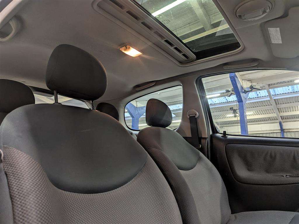 <p>2004 TOYOTA YARIS T SPIRIT AUTO</p>