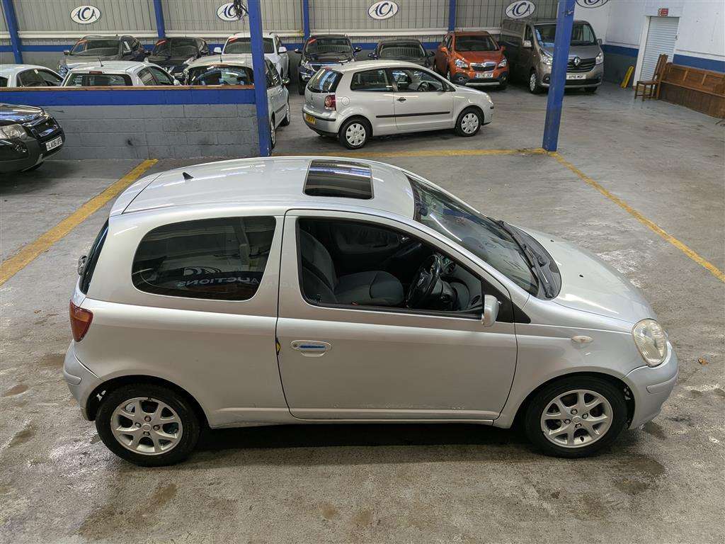 <p>2004 TOYOTA YARIS T SPIRIT AUTO</p>