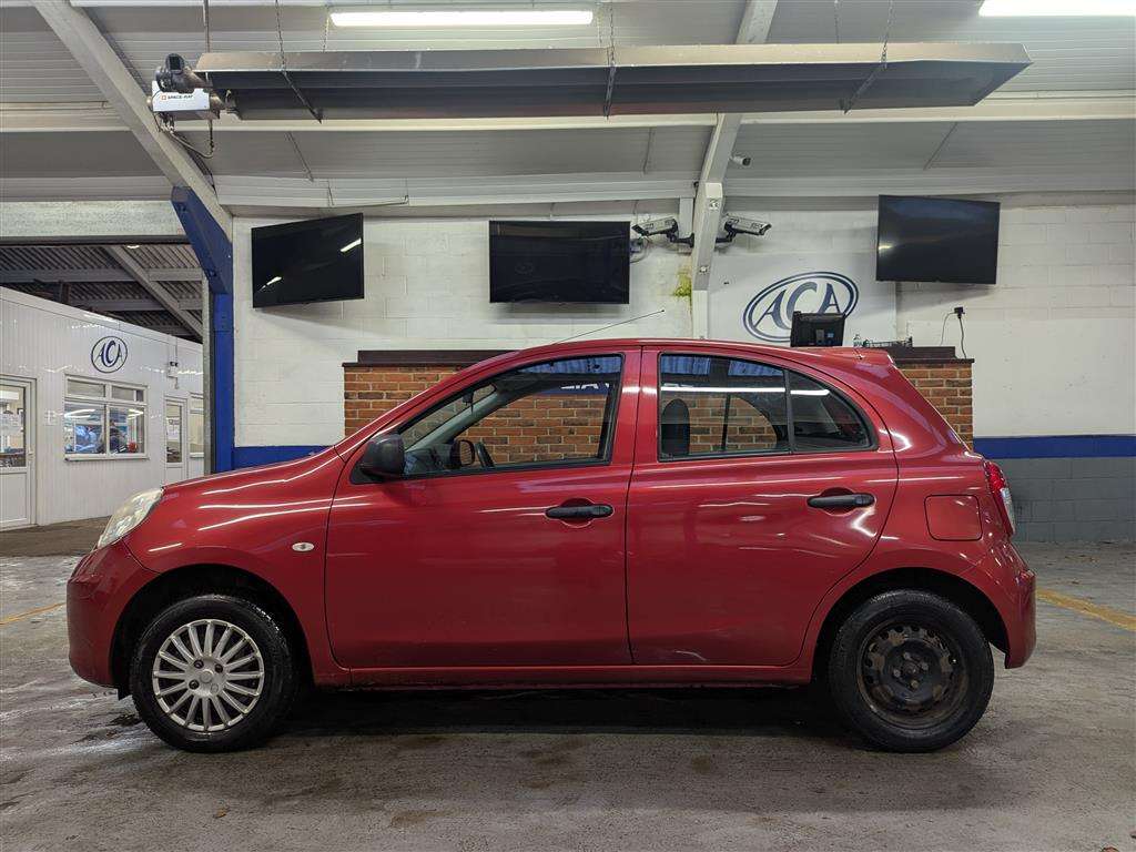 <p>2011 NISSAN MICRA VISIA</p>