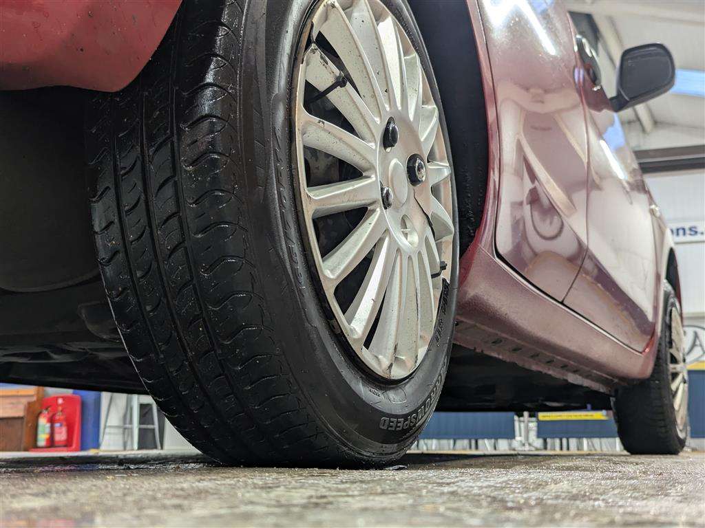 <p>2011 NISSAN MICRA VISIA</p>