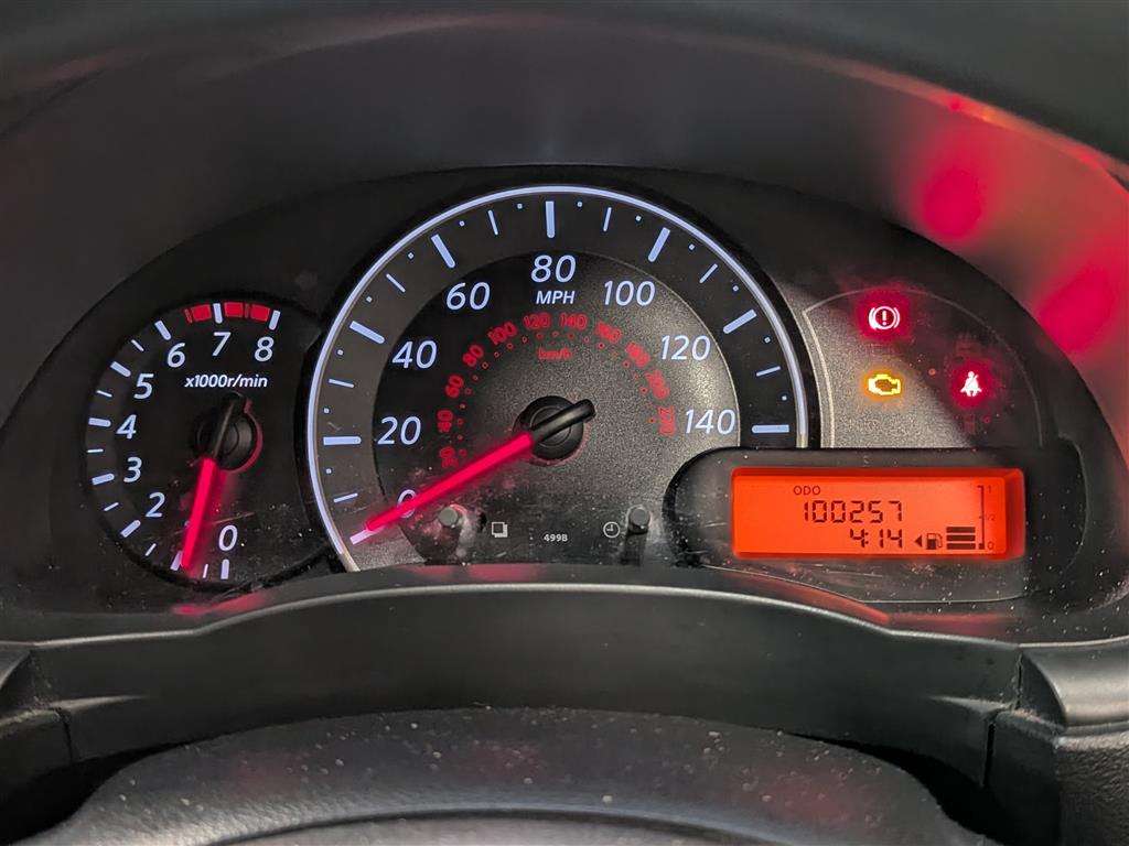 <p>2011 NISSAN MICRA VISIA</p>